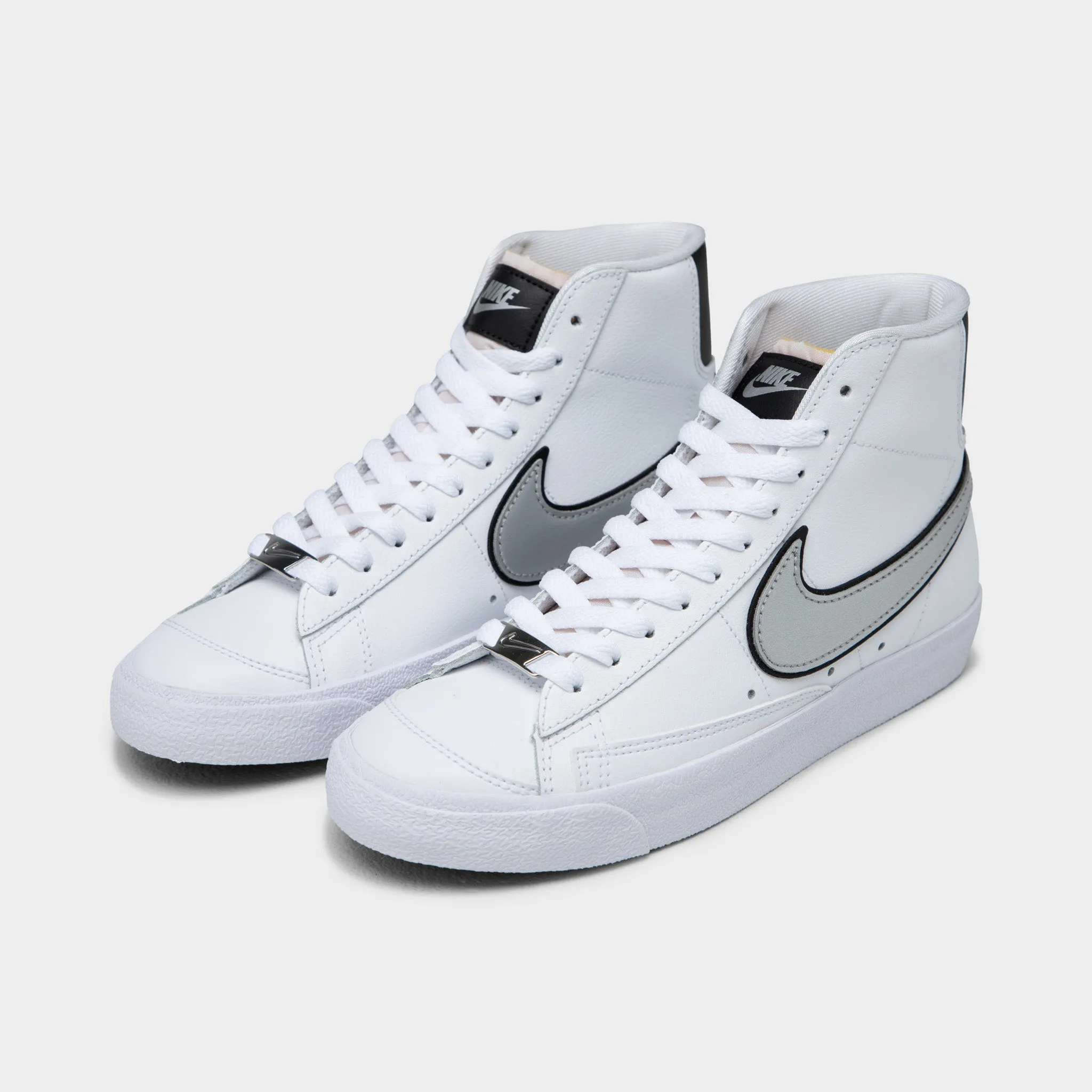 Nike Women's Blazer Mid '77 White / Metallic Silver - Black